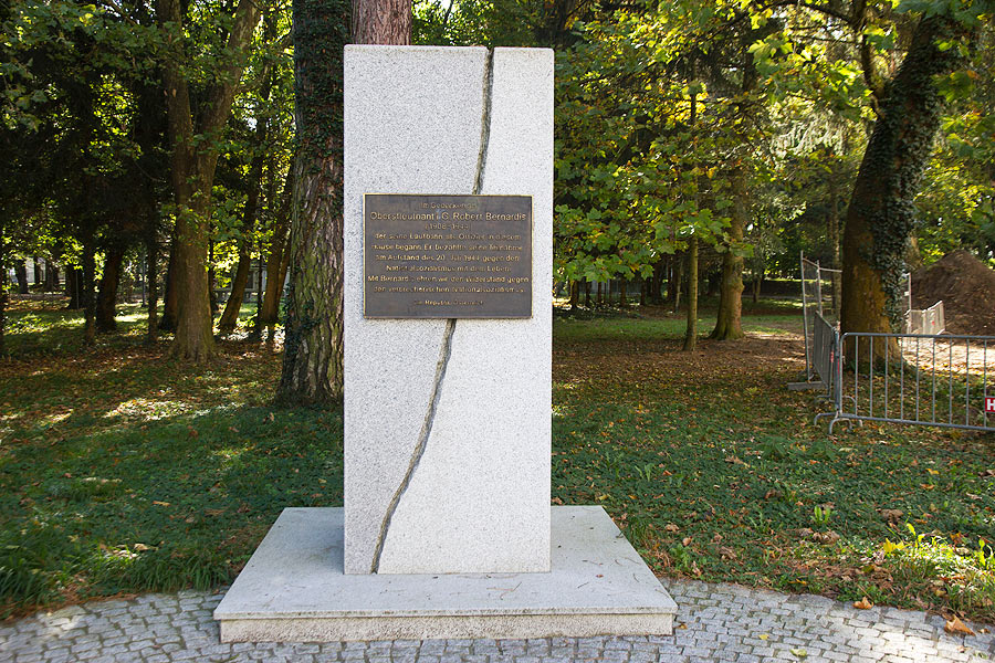 4470 Oberösterreich Towarek Schulkaserne Personenbezogenes Denkmal